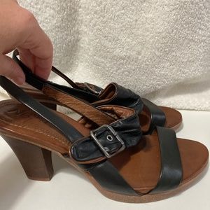 Leather heel sandals